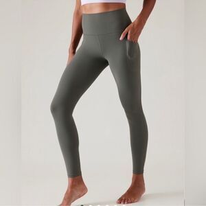 Athleta Transcend Stash Tight Bali Green Size Large